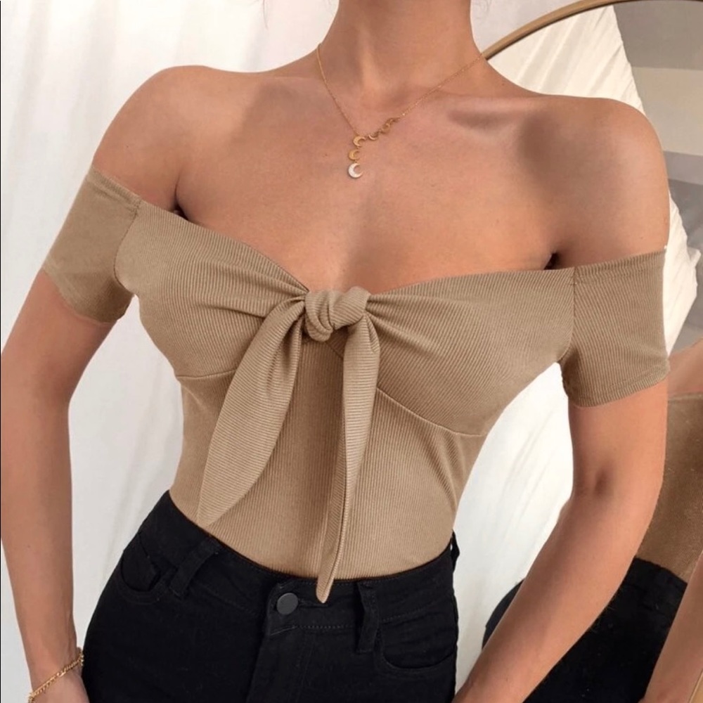 Tie-front Ribbed Top 🤎🤍